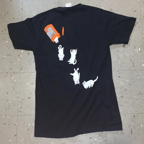 Shirt - Picture 2 of 2